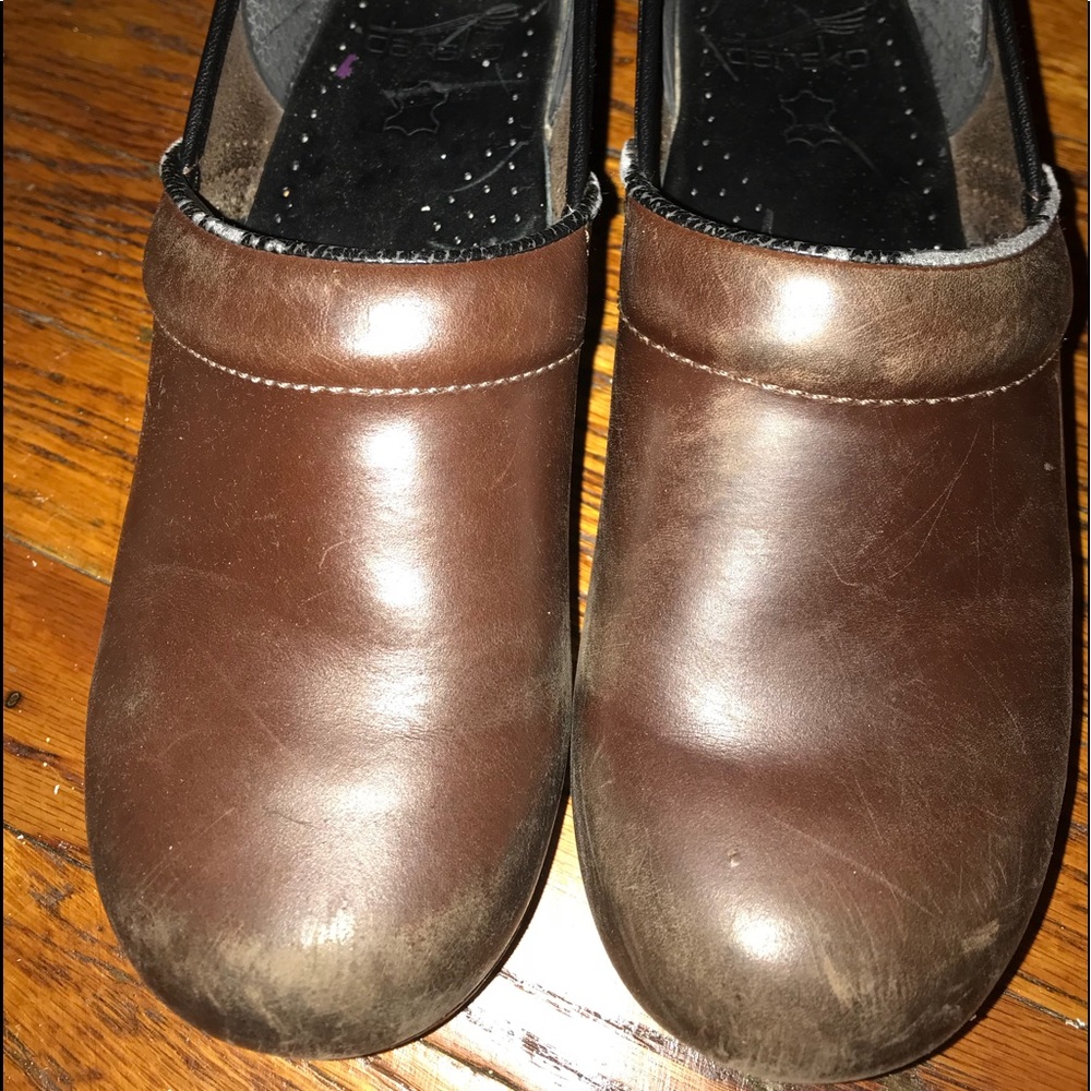Brown dansko clogs